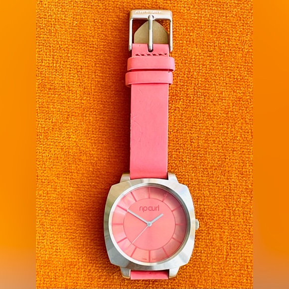 RIP CURL PINK WATCH—New Battery—Stainless Steel Case—NICE - Picture 4 of 13
